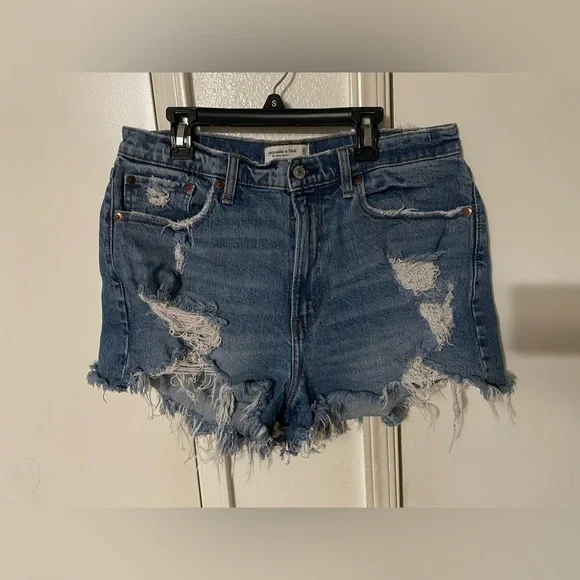 Abercrombie & Fitch the mom short high rise ripped - Picture 1 of 3